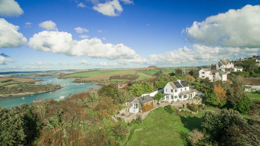 Nestled on the hillside as the name suggests-very near to the estuary and Salcombe!
