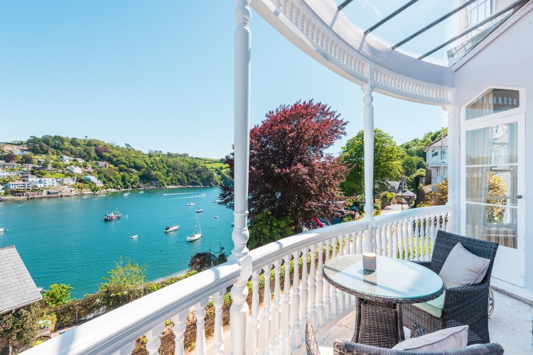 Dog Friendly Holiday Cottages in Dartmouth