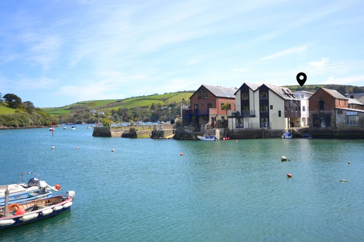 3 Waters Edge by the waterfront in the heart of Salcombe